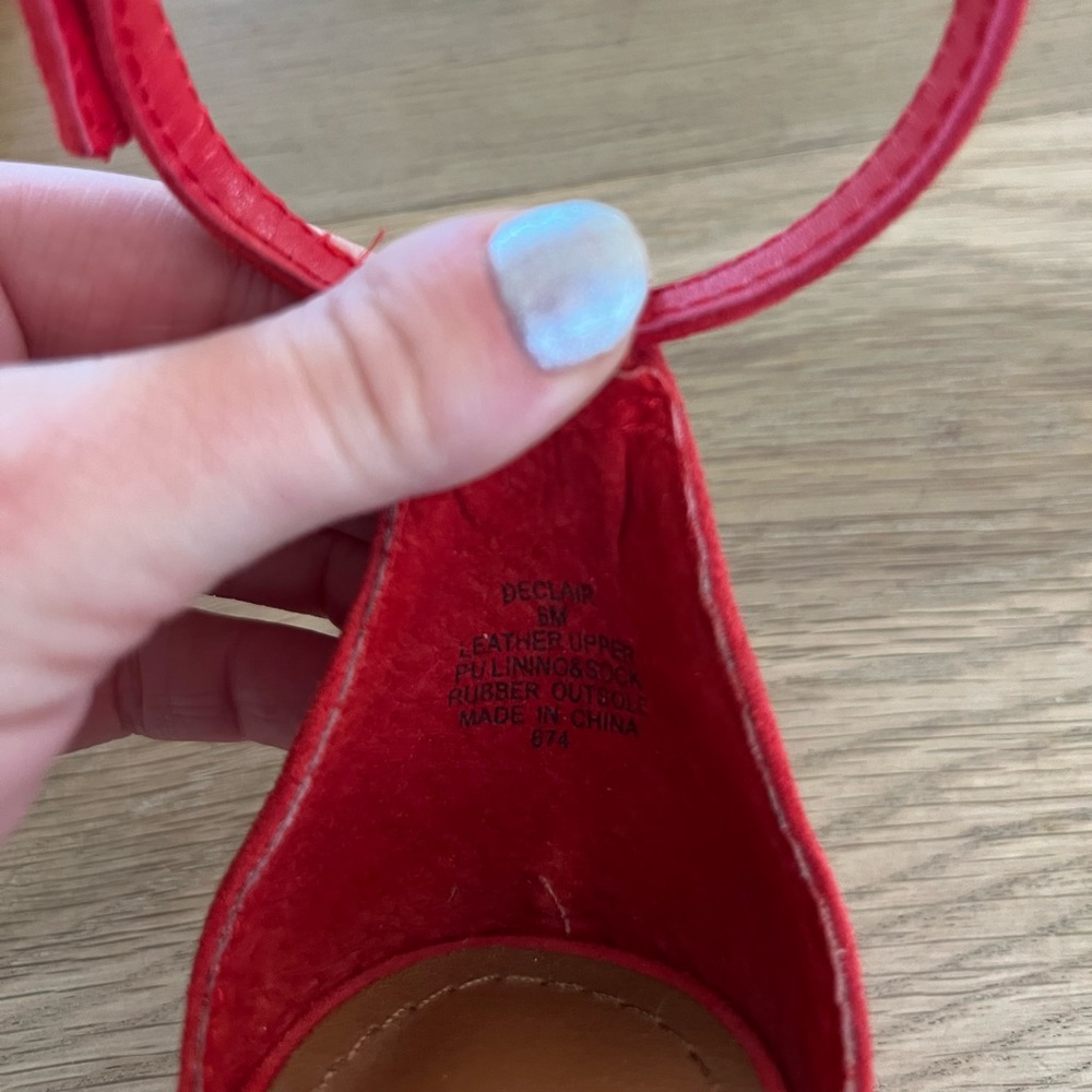 Red Hot Heels - Picture 3 of 4